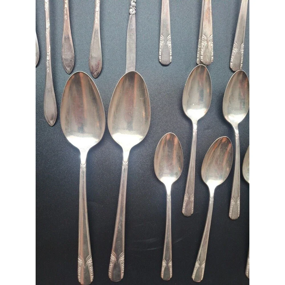Vintage Lot of 31 Silverplate Spoons New England Silverplate WM Rogers South Sea
